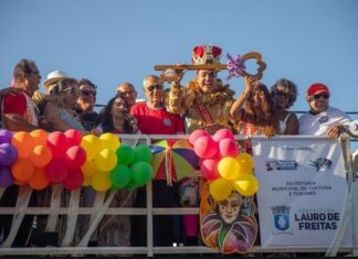 CONFIRA O QUE ROLOU NO PRIMEIRO DIA DO CARNAVAL DE LAURO DE FREITAS