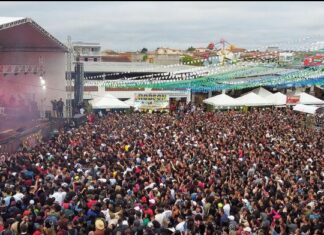 SÃO PEDRO DE ITIRUÇU REÚNE GRANDE PÚBLICO