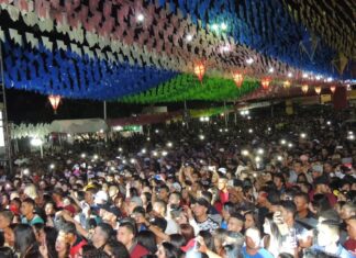 OS FESTEJOS EM BOQUIRA/BA AGITARAM A POPULAÇÃO