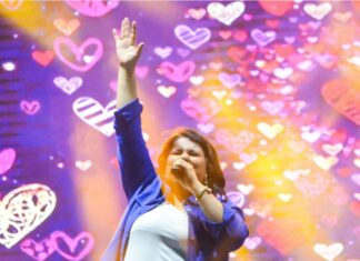 Luana Matos encanta Salvador em show inesquecível