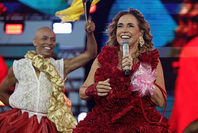 daniela-mercury-faz-pedido-apos-polemicas-a-gente-0137999200202602171655-ScaleDownProportional