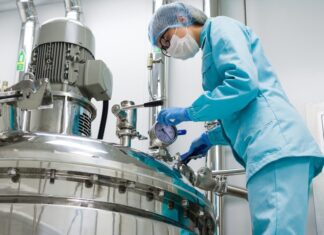 Produção da indústria química cresce 22,8% no 1º tri ante fim de 2025, diz Abiquim