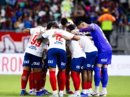 Sem vencer há um mês, Bahia tenta reação na Arena Fonte Nova