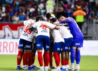 Sem vencer há um mês, Bahia tenta reação na Arena Fonte Nova