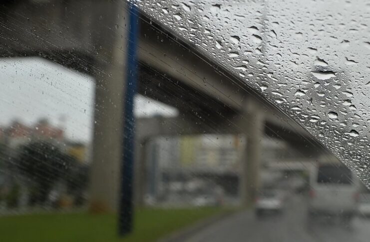 Inmet emite alerta de chuva para Salvador e outras 38 cidades da Bahia
