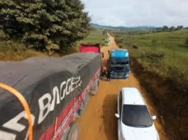 Desvio entre Belmonte e Eunápolis eleva custos, atrasa transporte e preocupa empresários e caminhoneiros, relata site
