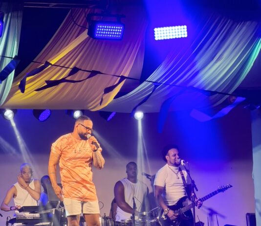 Swing do Grandão leva música e animação para Ilha das Neves