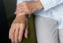 Osteoporose pode avançar sem sintomas e só ser descoberta após uma fratura