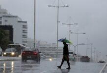 Frente fria em Salvador: chuvas e ventos fortes provocam dezenas de ocorrências e ameaças de desabamento